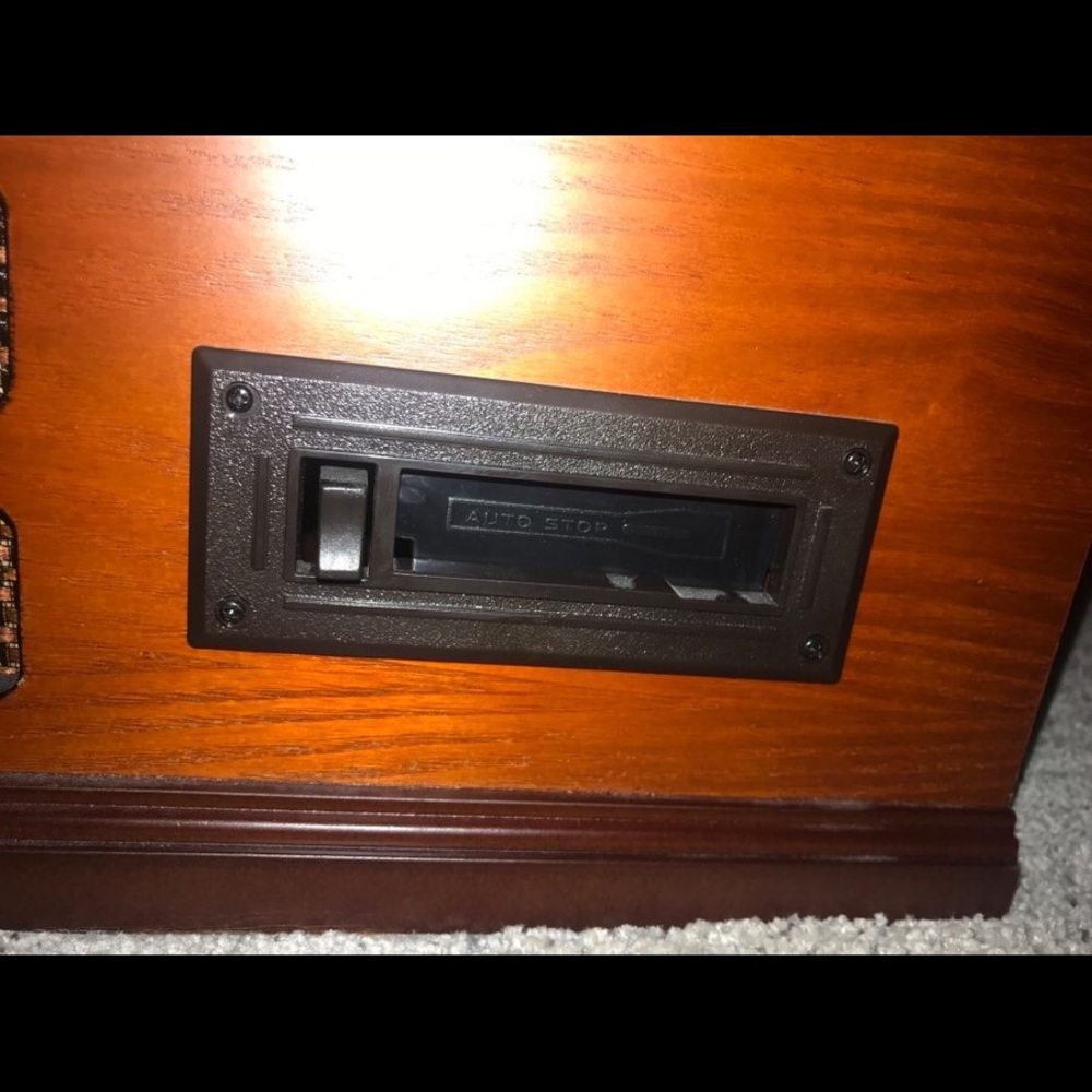 Record player - Picture 2 of 3